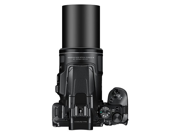 2000mm超长焦 尼康正式发布P950长焦相机 
