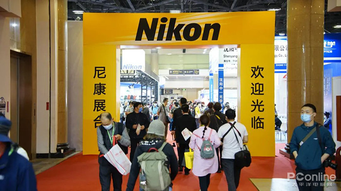 nikon0