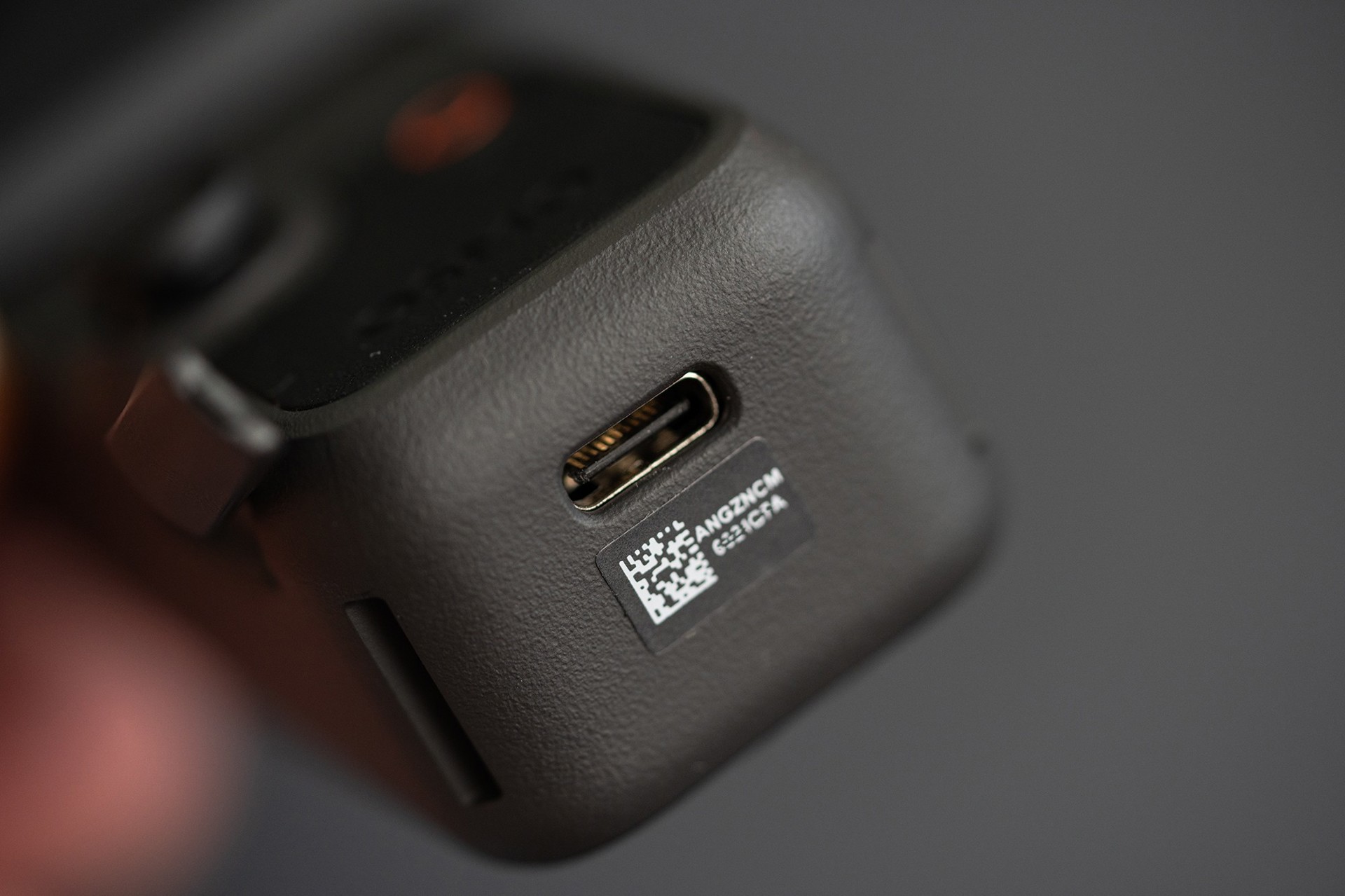 DJI Osmo Pocket 4评测：全新1英寸传感器，体验再升级的口袋云台相机