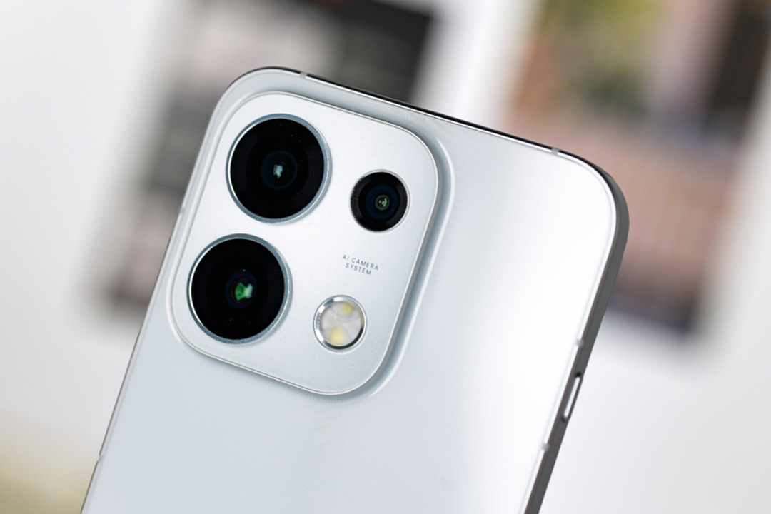 OPPO Reno16系列今日震撼发布:首创3D悬浮星球工艺,全系标配潜望长焦