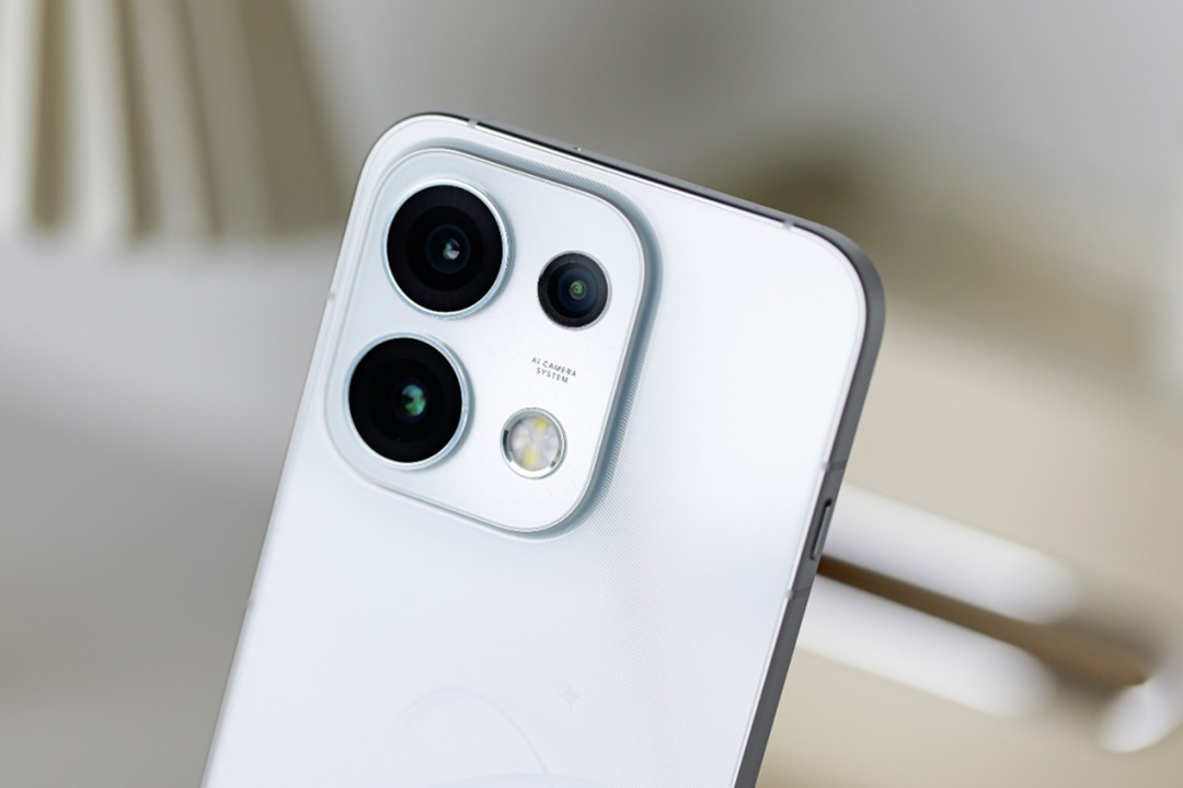 OPPO Reno16系列今日震撼发布:首创3D悬浮星球工艺,全系标配潜望长焦