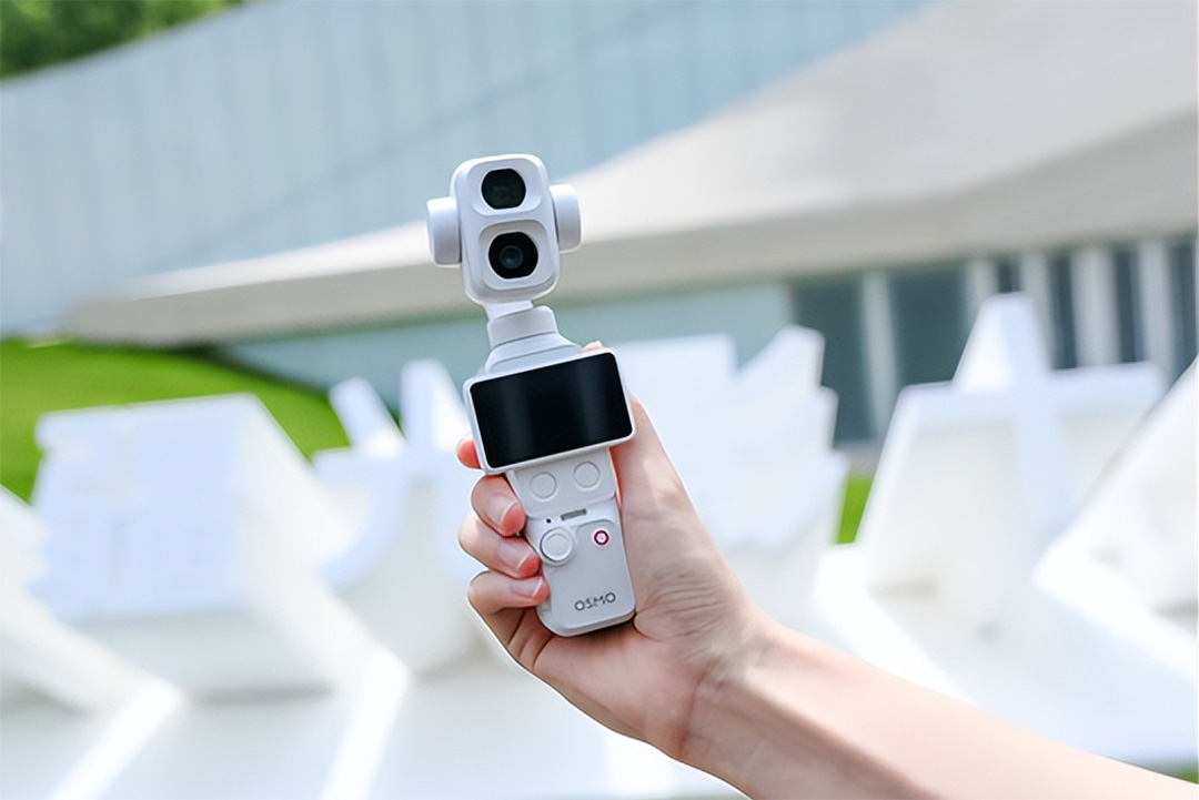 Osmo Pocket 4P 专业版珠光白新机全球首秀