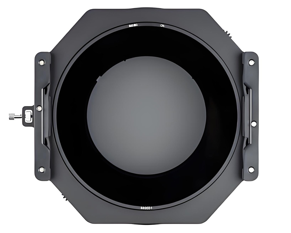 NiSi 耐司推出中画幅 16mm F2.8 原生超广角镜头,配套专属方形滤镜支架同步上市