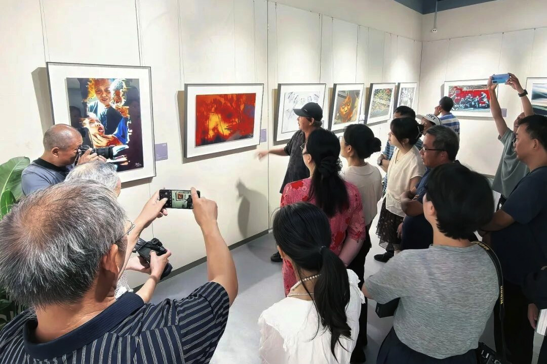 “风禾尽起——吴品禾摄影艺术展”在浙江遂昌开幕