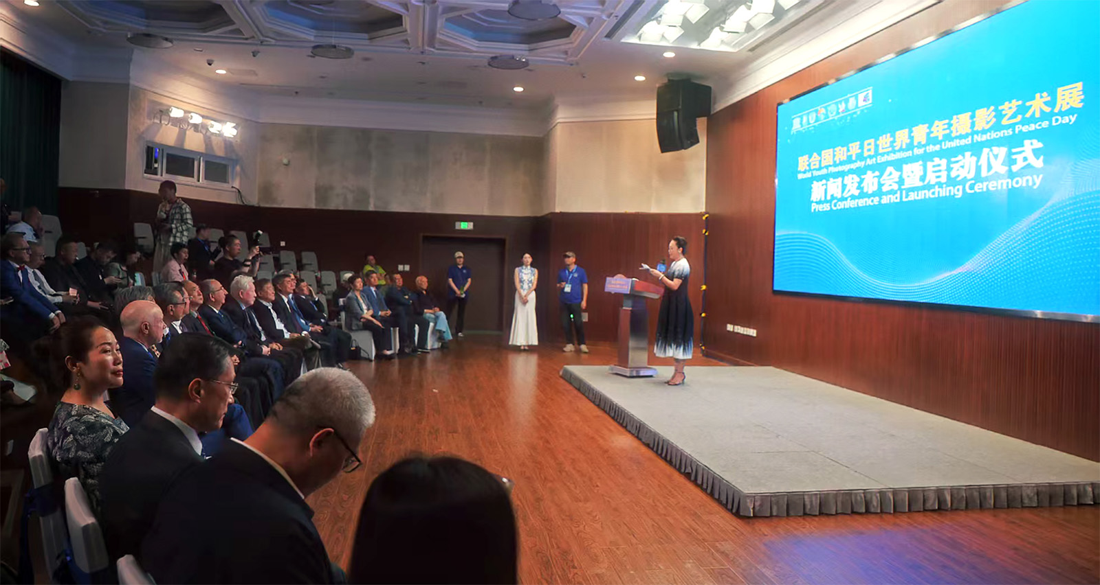 欢迎世界各国的青年摄影师和在校大学生踊跃参加6.9-6.jpg 欢迎世界各国的青年摄影师和在校大学生踊跃参加6.9-6.jpg