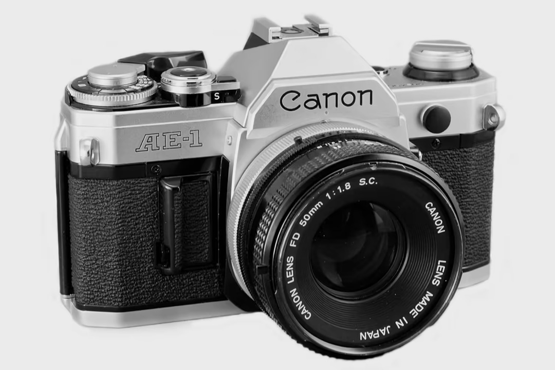 外媒爆料佳能 EOS R8 Mark II 秋季登场,复古外观搭配多项核心升级