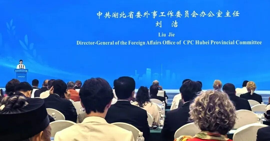 东方摄影|国际摄联(FIAP)中国首席代表曾毅在武汉应邀出席