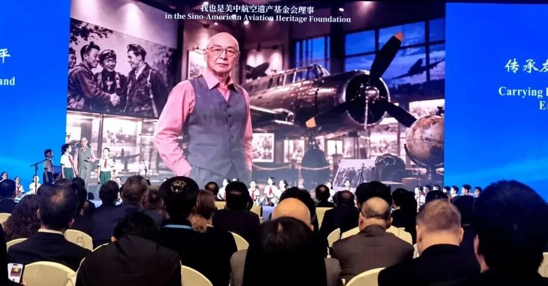 东方摄影|国际摄联(FIAP)中国首席代表曾毅在武汉应邀出席